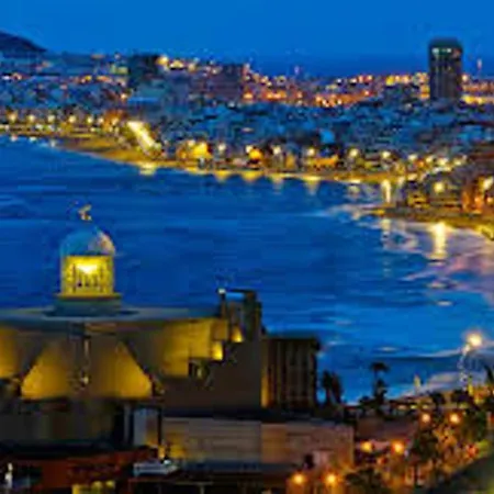 Spacious In Palmas De Gran Canaria 140 M² Parking Included Apartment